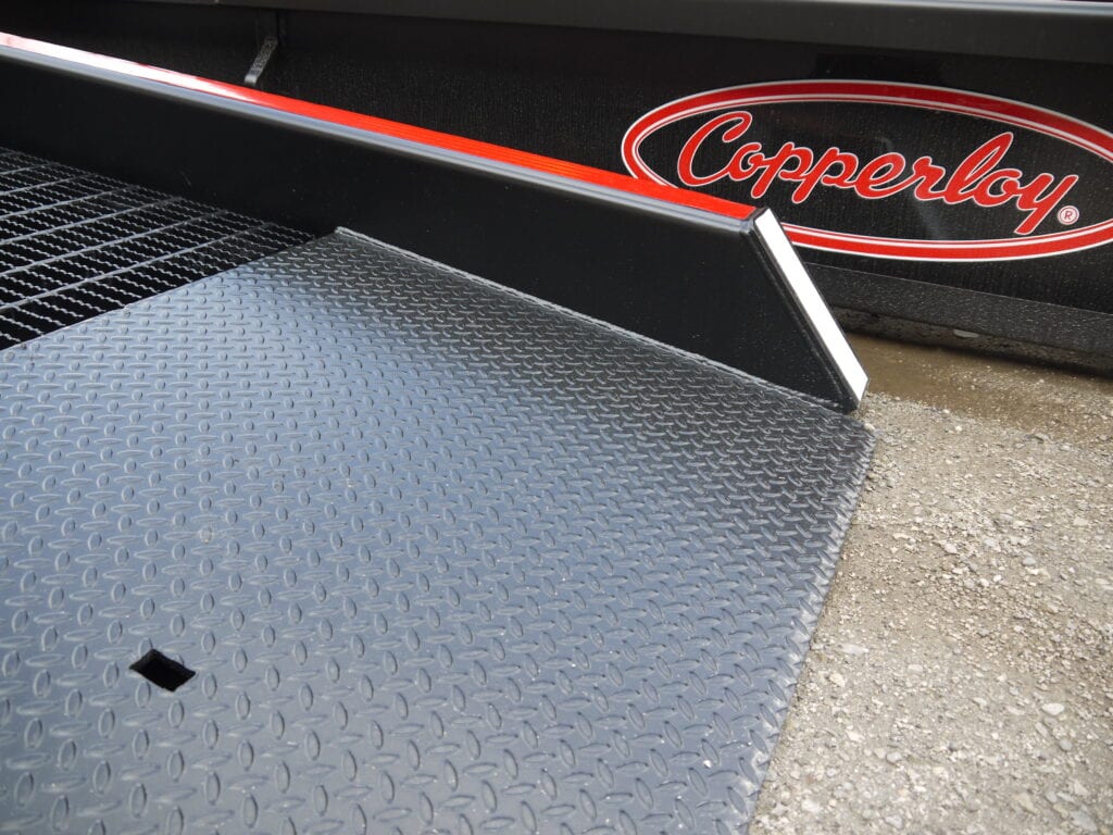 Selecting the Right Dock Ramp to Your Warehouse Facility dock ramp