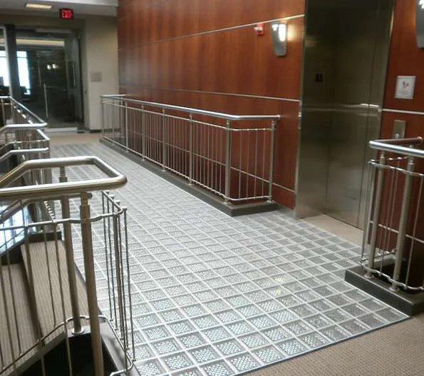 A Complete Guide to Enhancing Natural Light with Glass Pavers